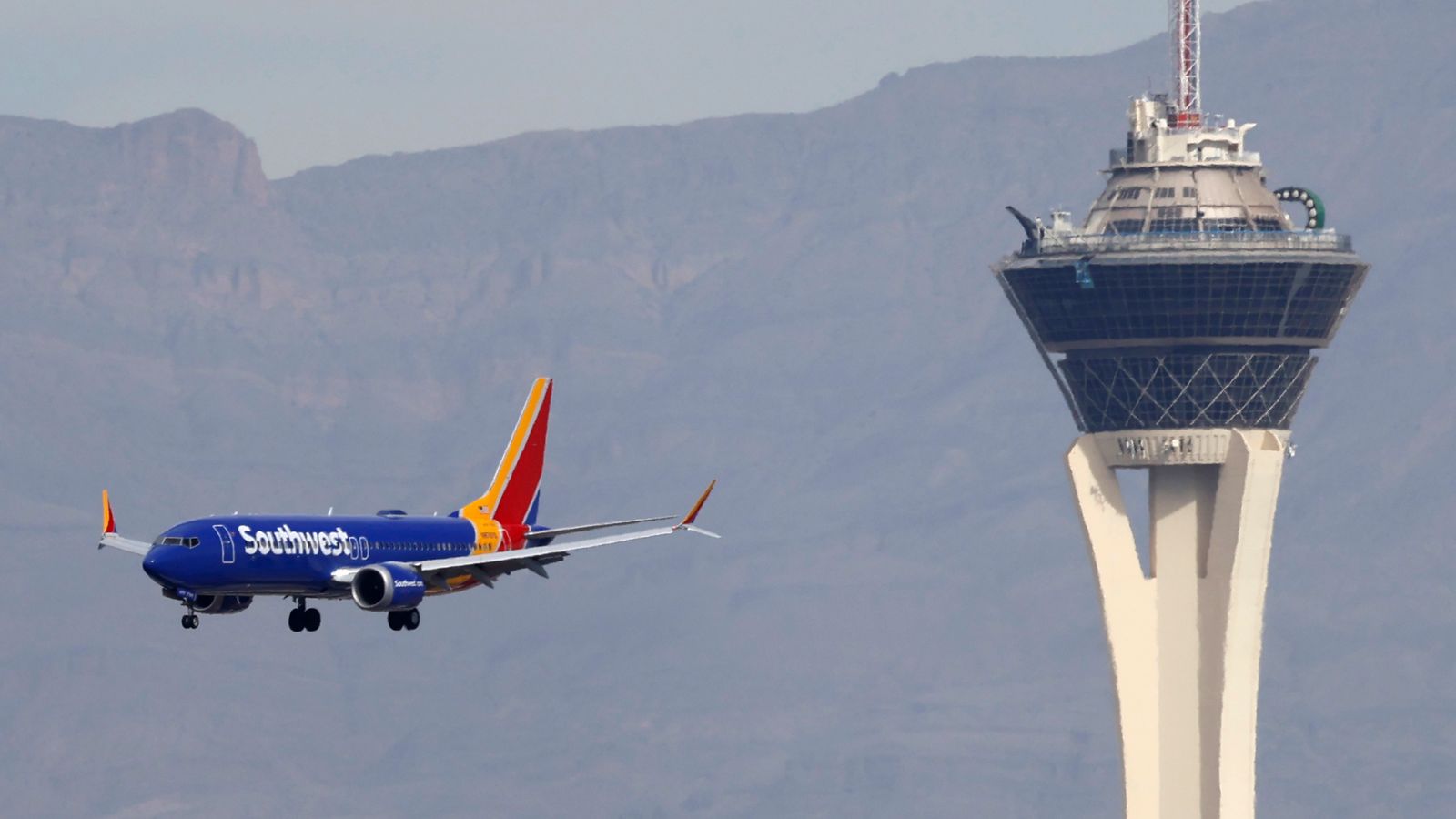 Plane Plunging To Avoid Contact To Other Plane