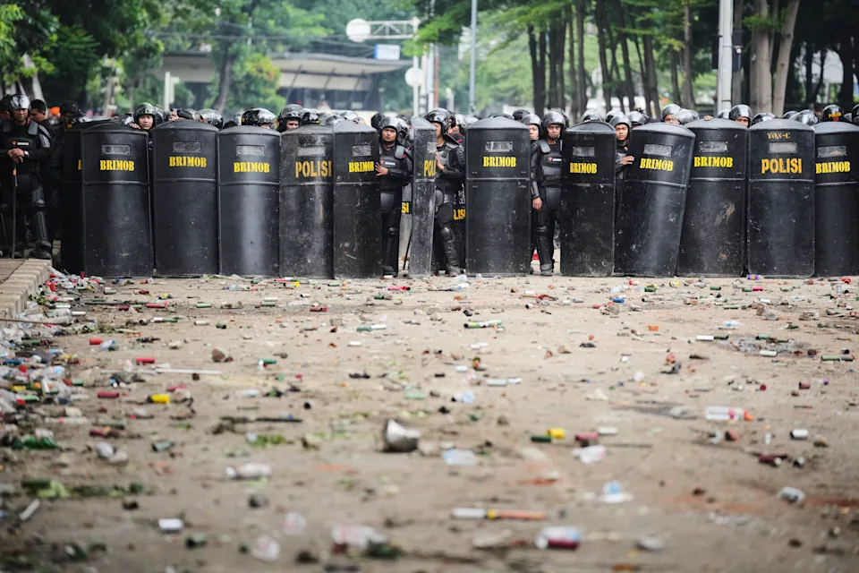 Anti Protest Police Were Deployed And Were Pushing Back Against The Protesters