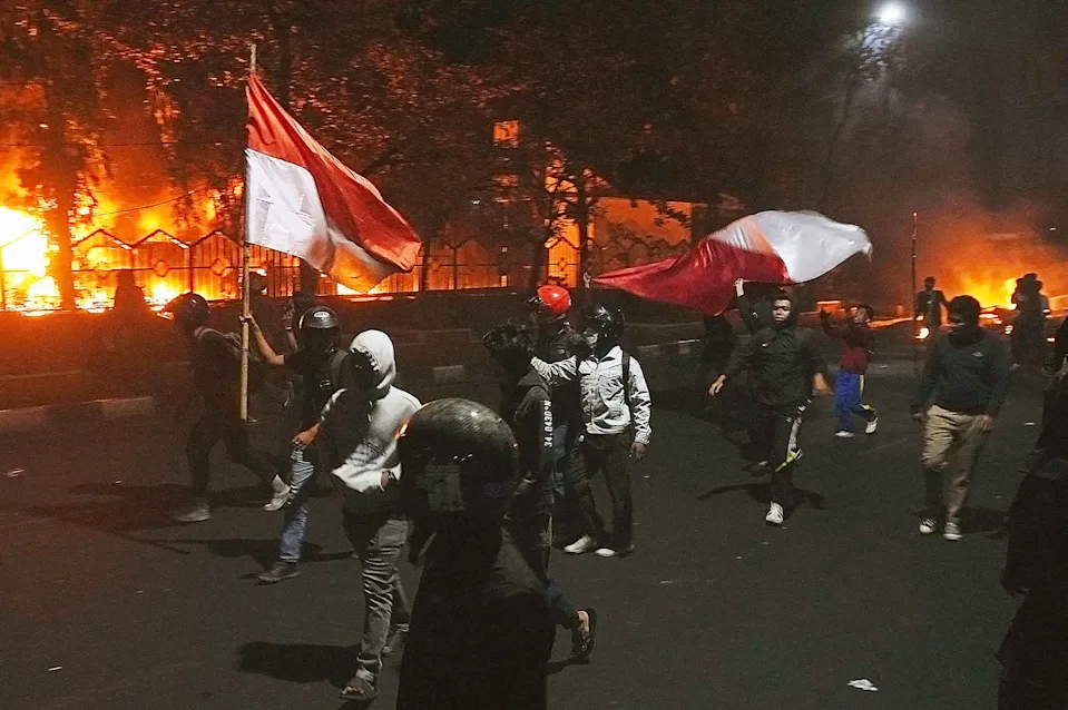 Indonesian Parliament Building Engulfed By Smoke And Fire As Protest Rages