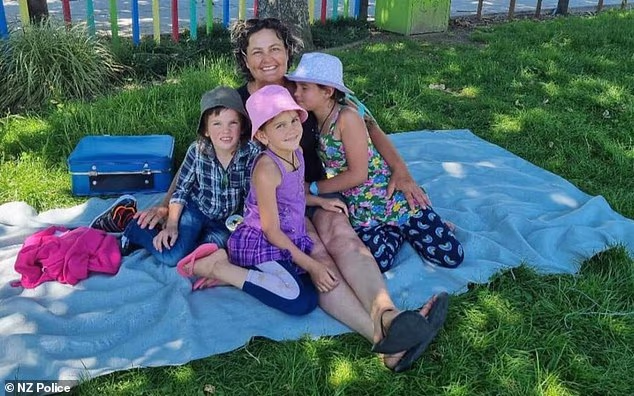 The Mother Of The Kids Hasnt Seen Her Children Nearly Four Years