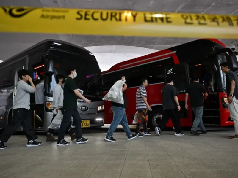South Korean Migrants Landing The City Captals Airport